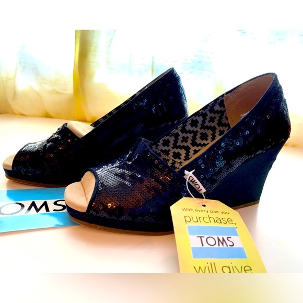 TOMS Black Sequin Open-Toe Wedge. US 6.5. Brand New, Excellent Condition.
